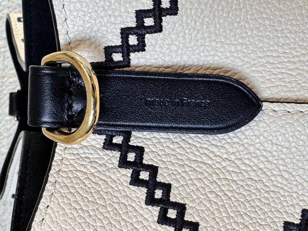 NeoNoe MM Embroidery