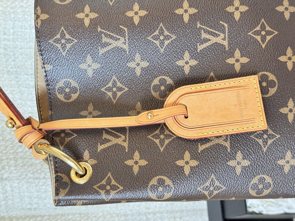 Graceful MM Monogram