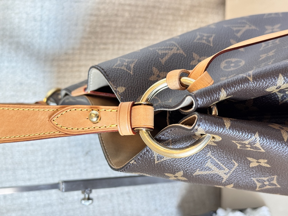 Graceful MM Monogram