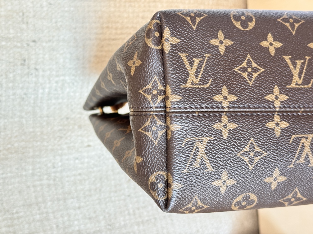 Graceful MM Monogram