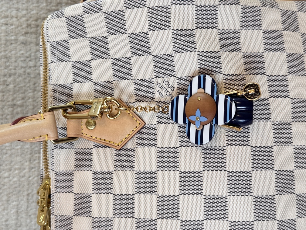 Taschenschmuck Vivienne blau