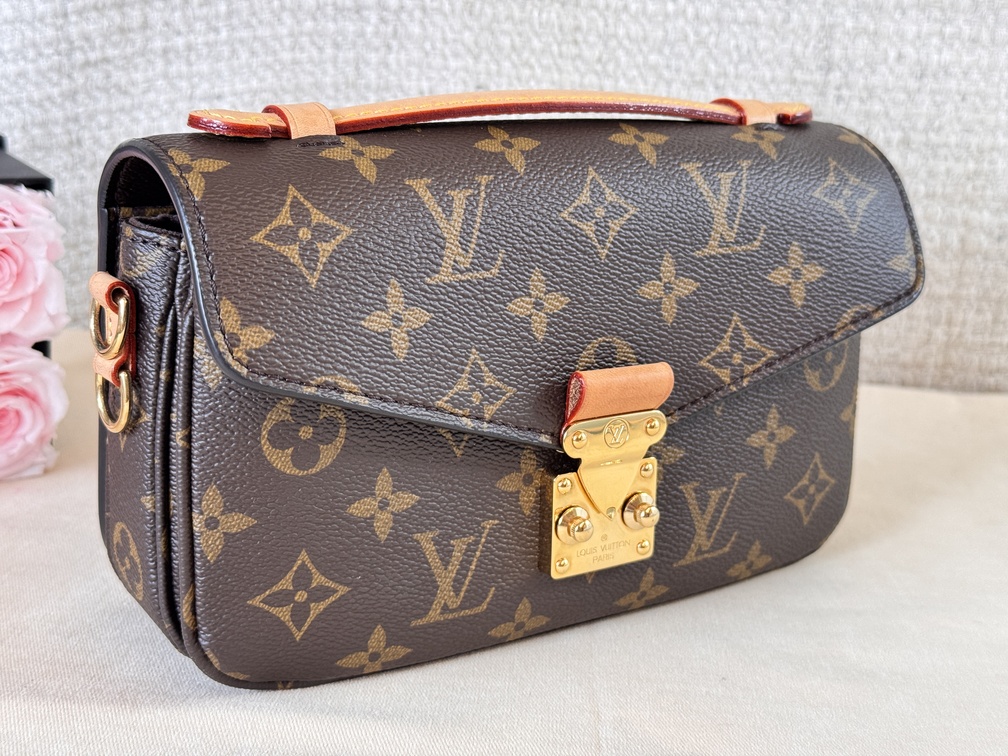Metis East West Monogram