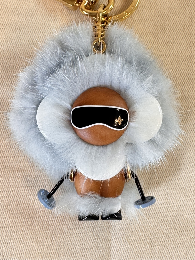 Taschenschmuck Vivienne Skier