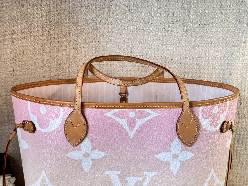 Neverfull By The Pool pink