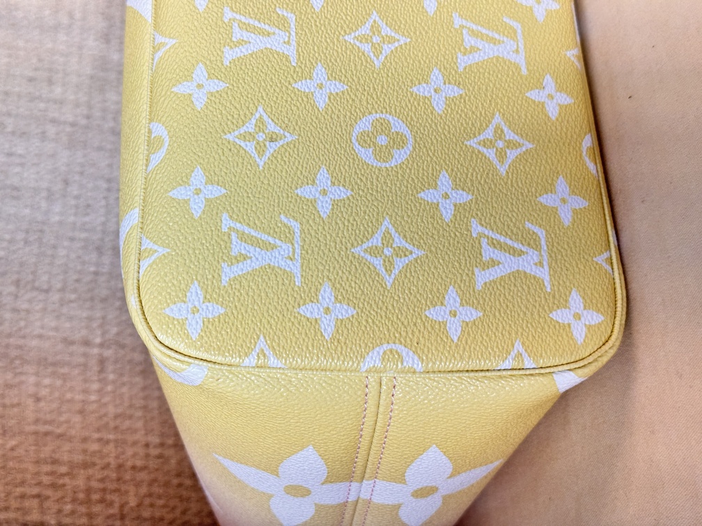 Neverfull By The Pool pink