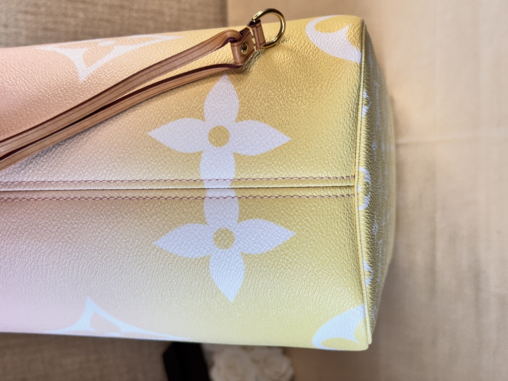 Neverfull By The Pool pink
