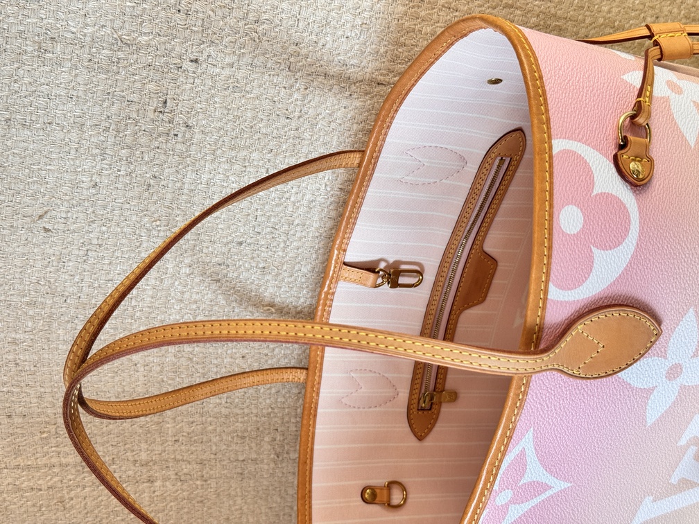 Neverfull By The Pool pink