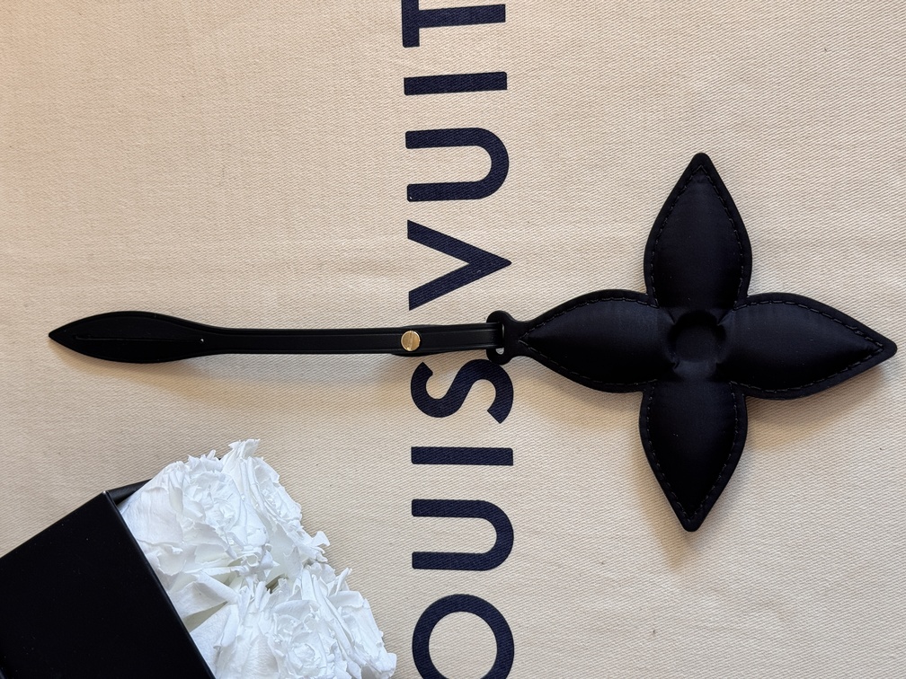 Taschenschmuck Flower Pillow