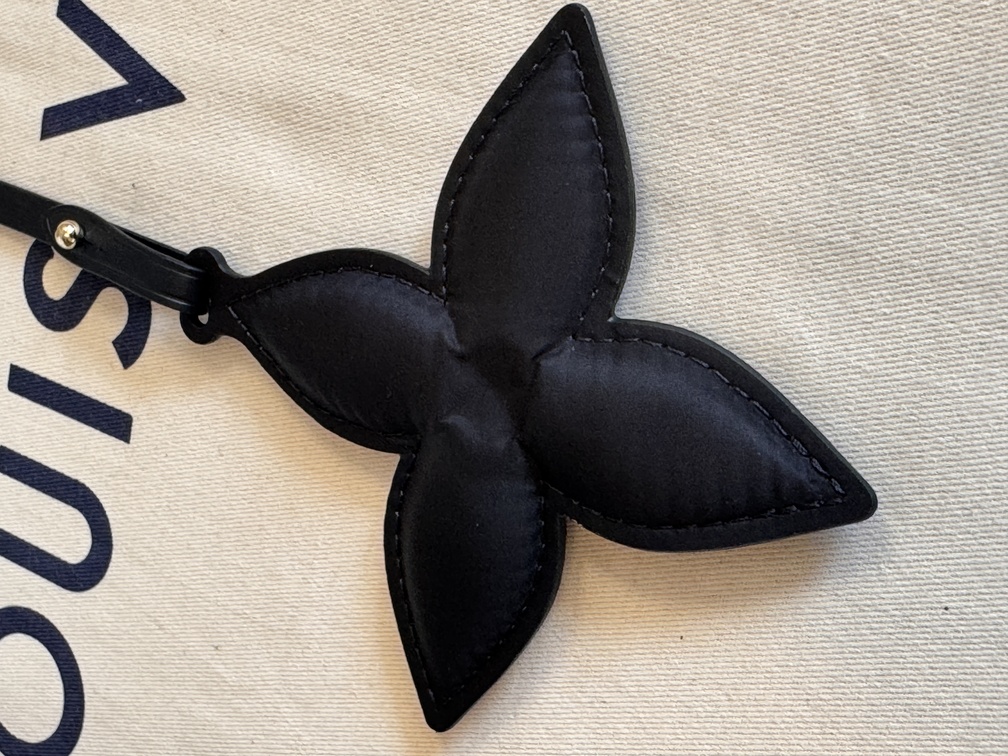 Taschenschmuck Flower Pillow