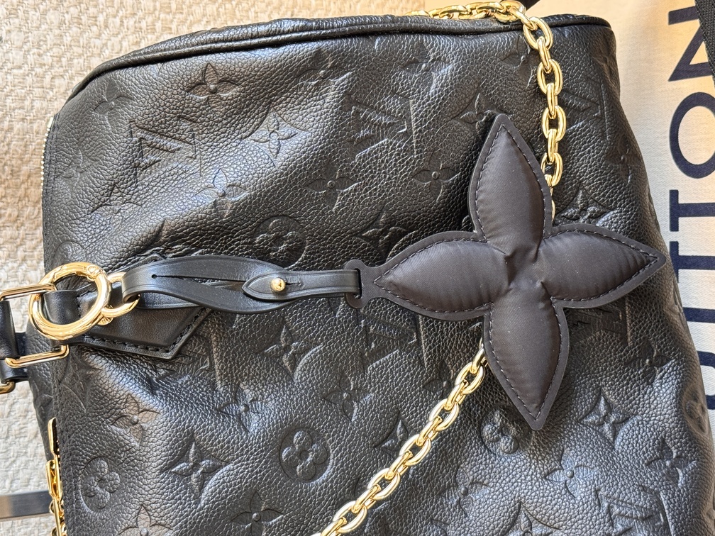 Taschenschmuck Flower Pillow