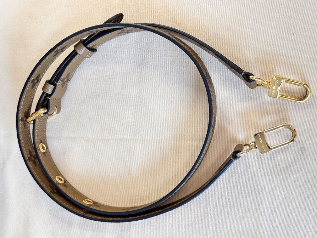 Pochette Metis Monogram Reverse