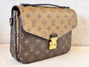 Pochette Metis Monogram Reverse