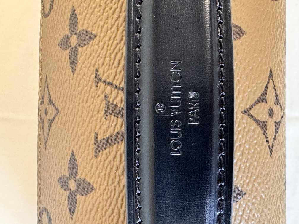 Pochette Metis Monogram Reverse