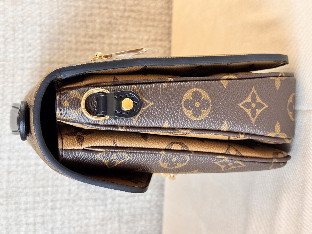 Pochette Metis Monogram Reverse