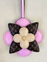Taschenschmuck Layer Rose