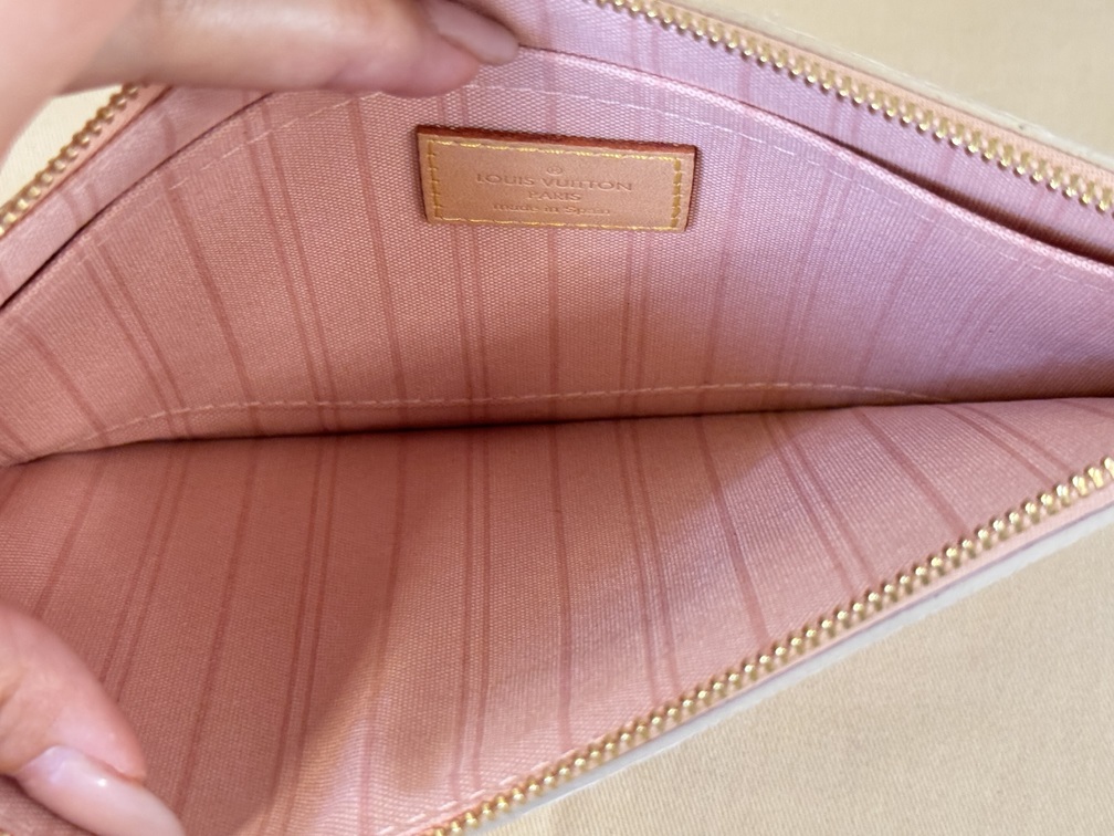 Pouch TAHITIENNE