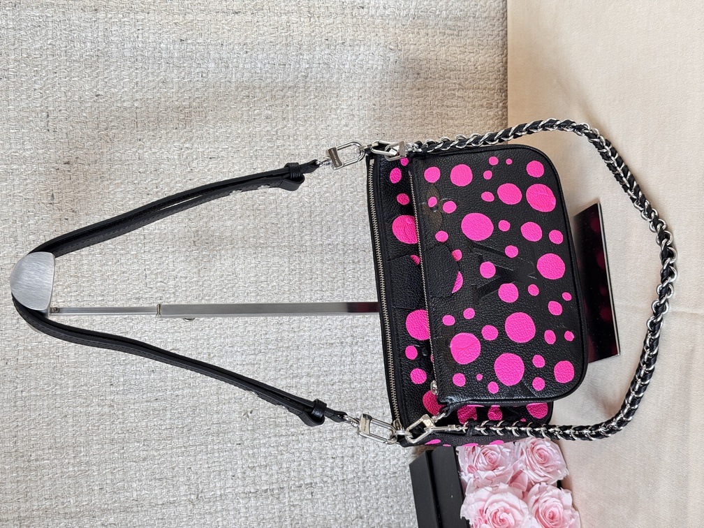 Multi Pochette Accessoires KUSAMA