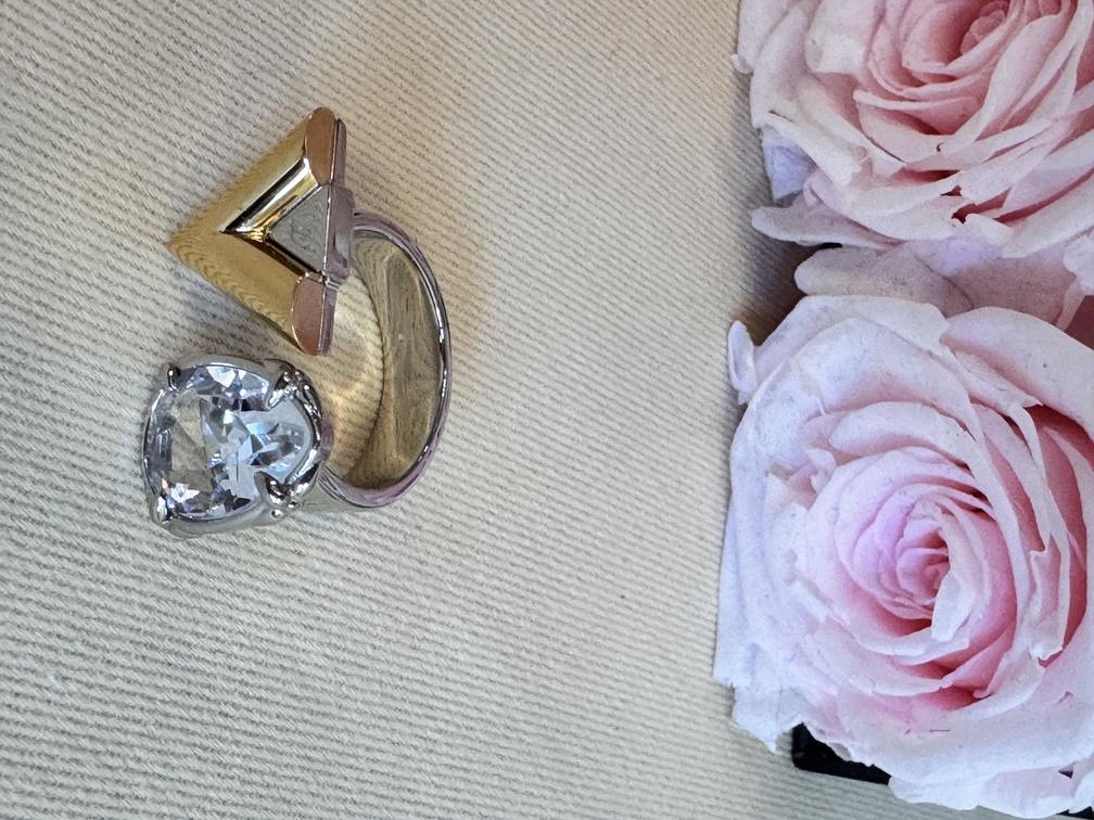 Ring V for Vuitton