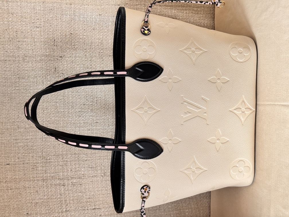 Neverfull MM Wild at Heart creme