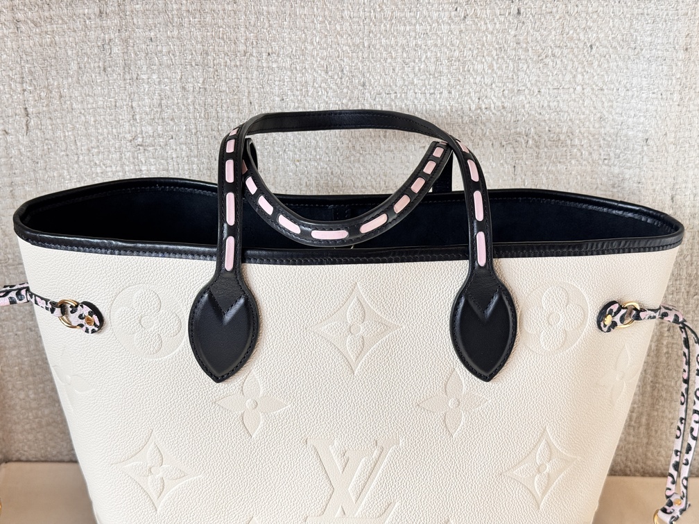 Neverfull MM Wild at Heart creme