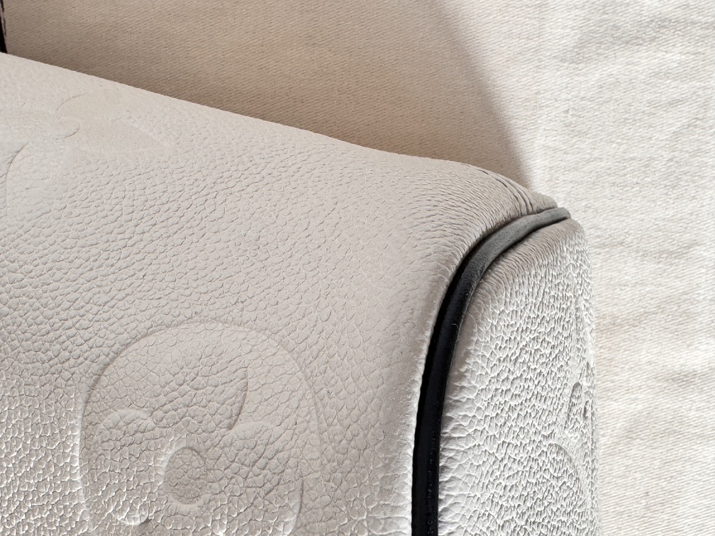 Neverfull MM Wild at Heart creme