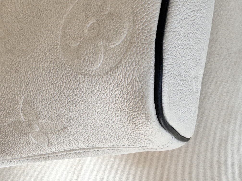 Neverfull MM Wild at Heart creme