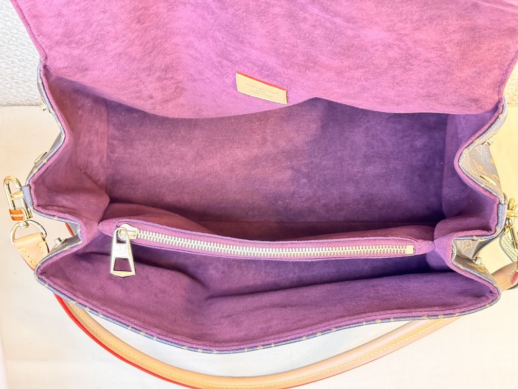 Hide Away MM Monogram