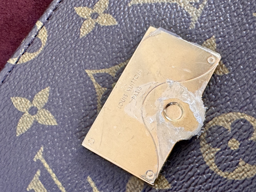 Hide Away MM Monogram