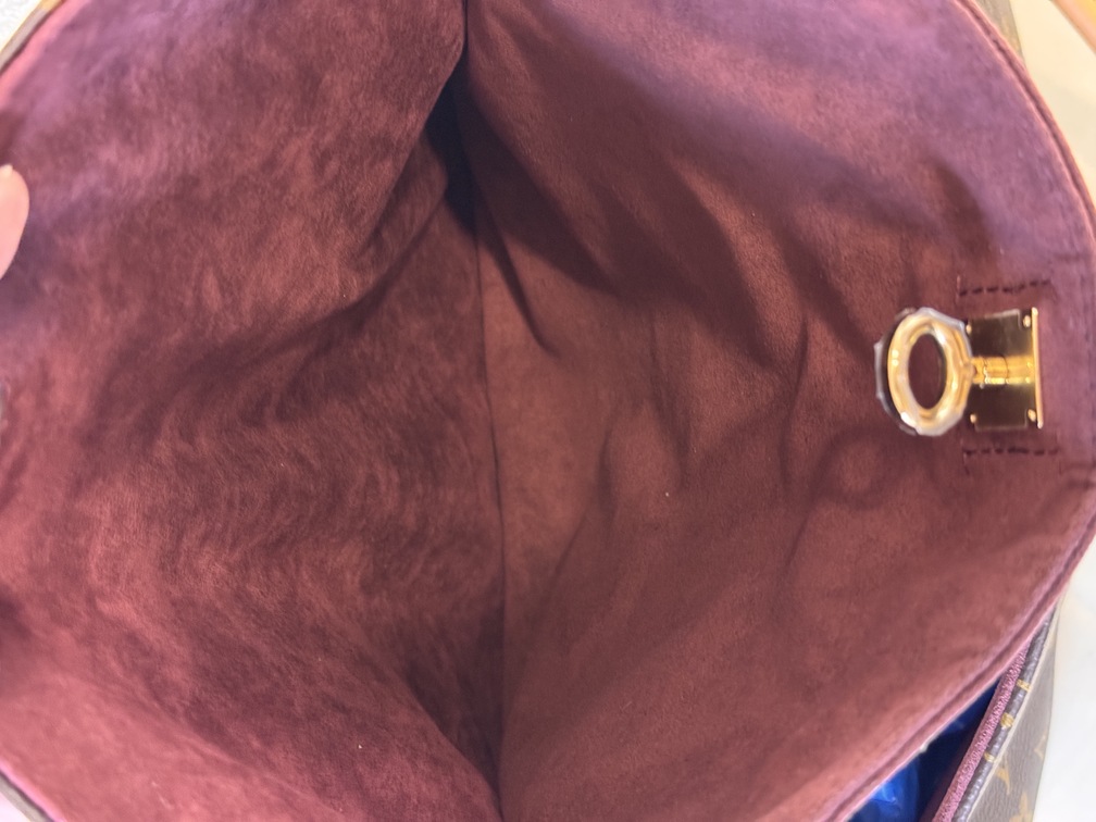 Hide Away MM Monogram