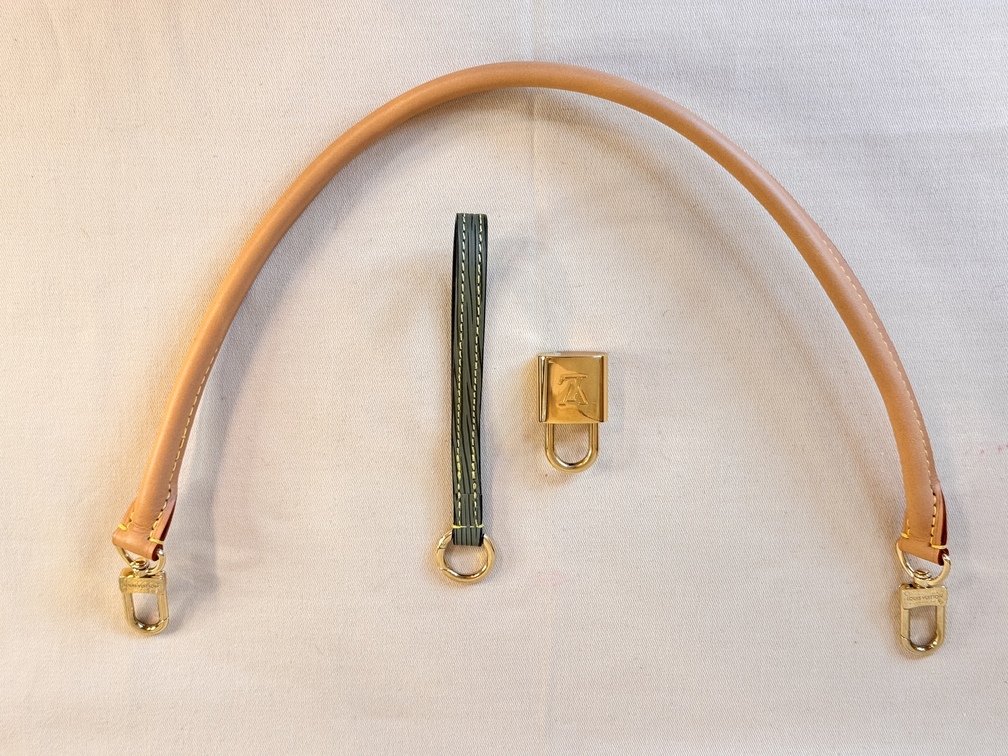 Hide Away MM Monogram