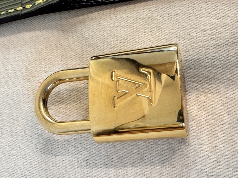 Hide Away MM Monogram