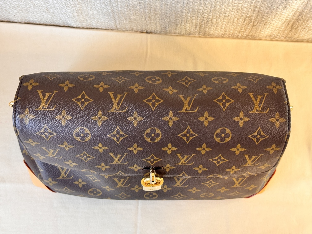 Hide Away MM Monogram