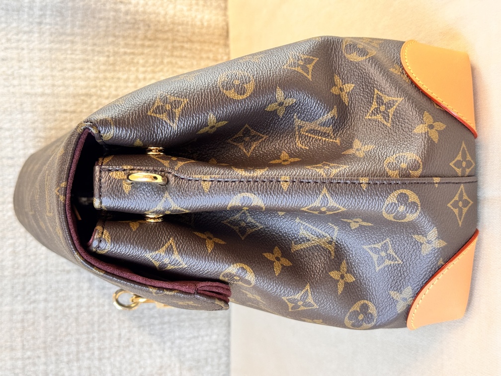 Hide Away MM Monogram