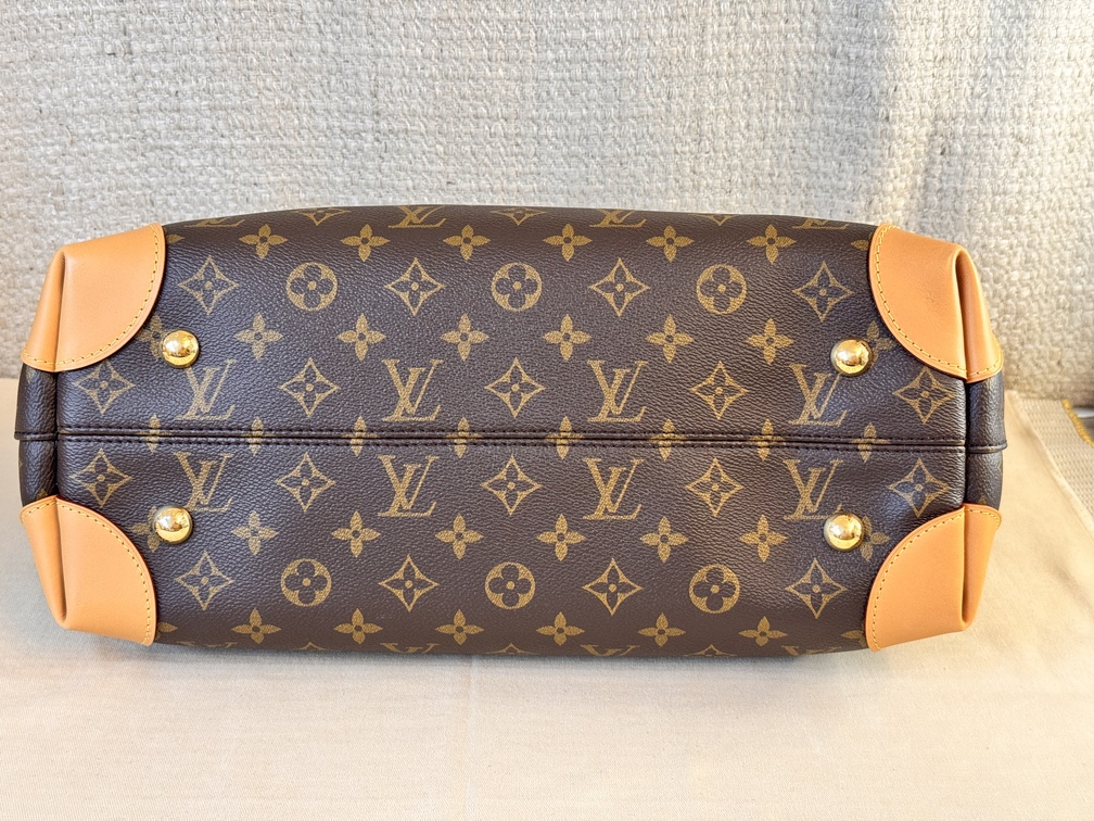 Hide Away MM Monogram