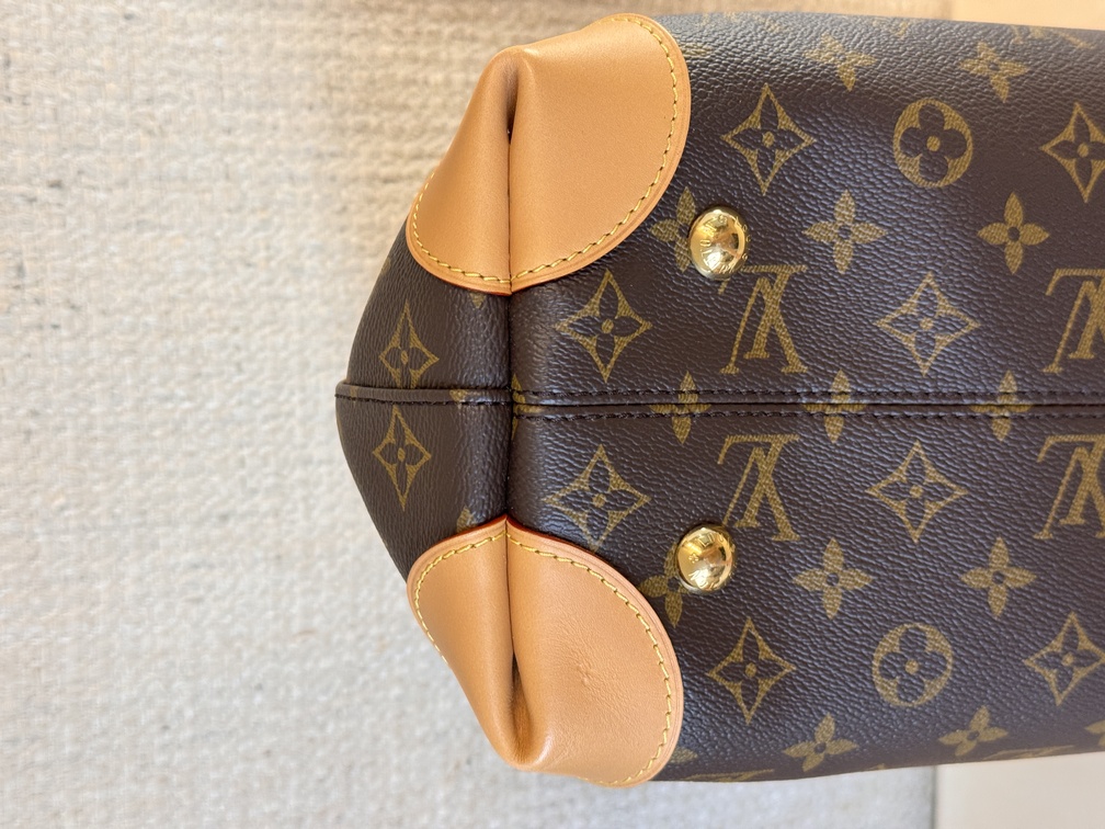 Hide Away MM Monogram