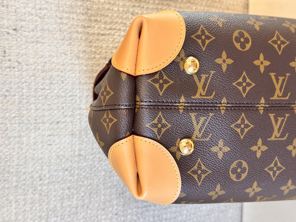 Hide Away MM Monogram