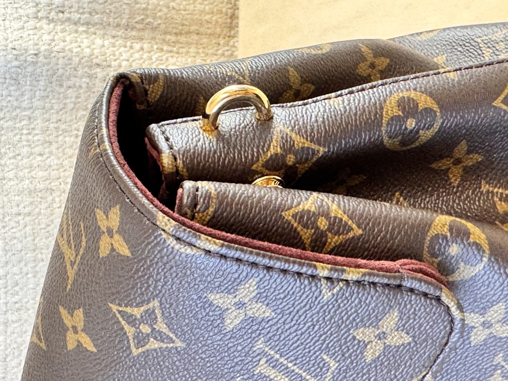 Hide Away MM Monogram