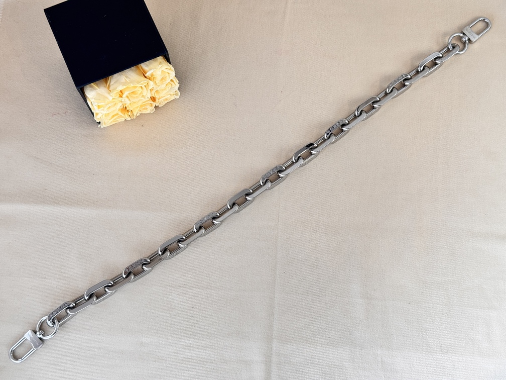 Kettengurt chain Coussin PM silber