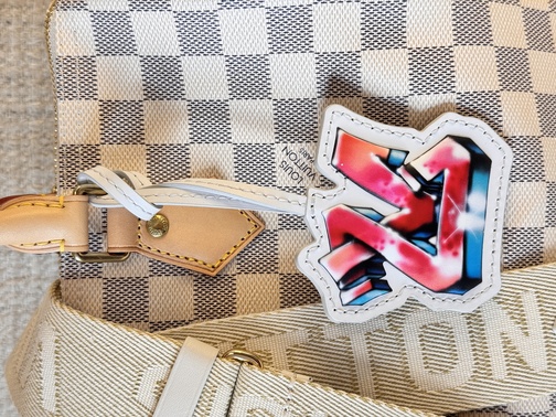 Taschenschmuck LV Spray Kollektion