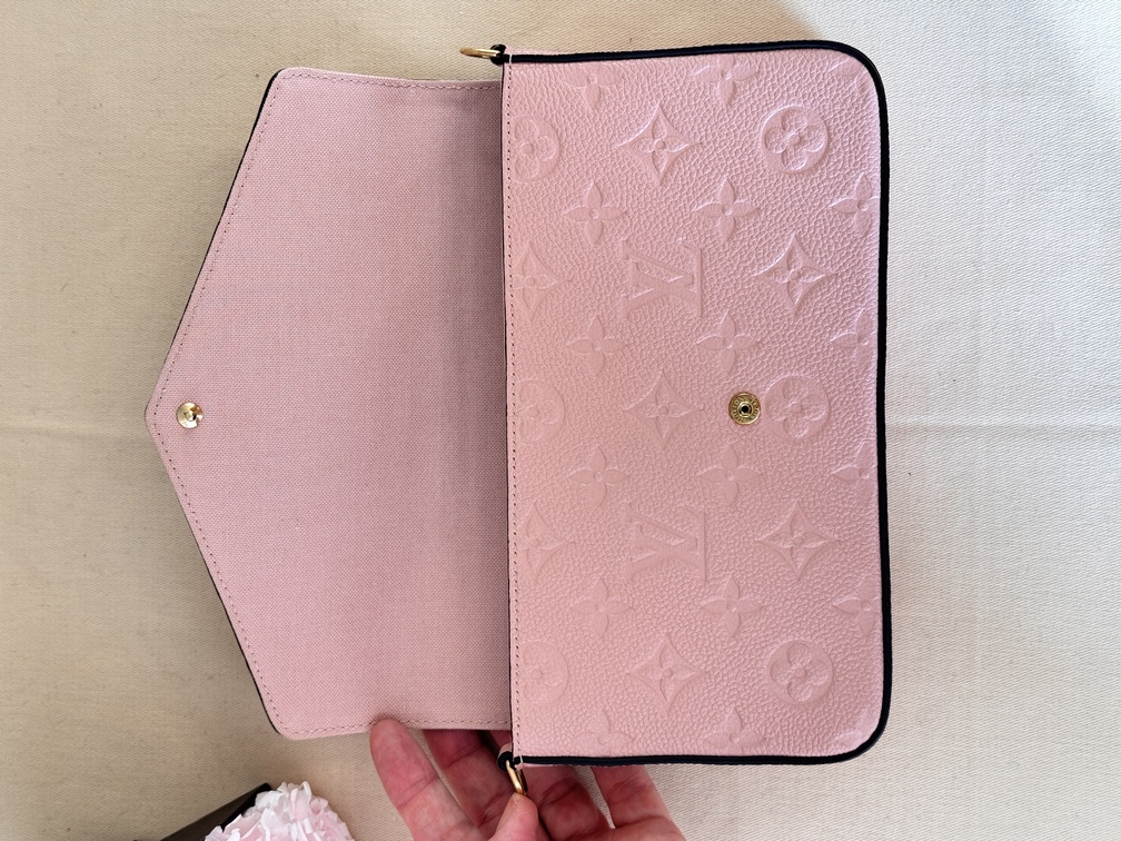 Felicie Pochette Empreinte Rose Poudre
