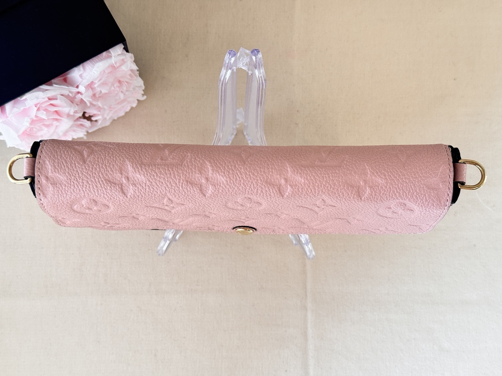 Felicie Pochette Empreinte Rose Poudre