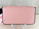 Felicie Pochette Empreinte Rose Poudre