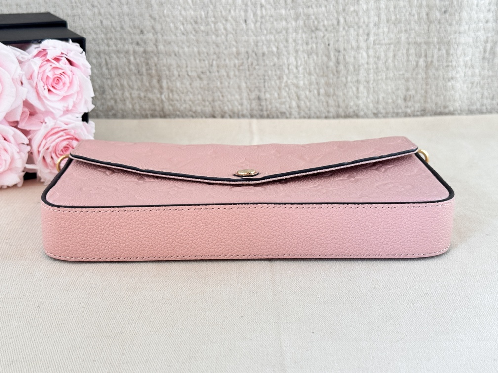 Felicie Pochette Empreinte Rose Poudre