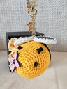 Taschenschmuck Biene gehäkelt