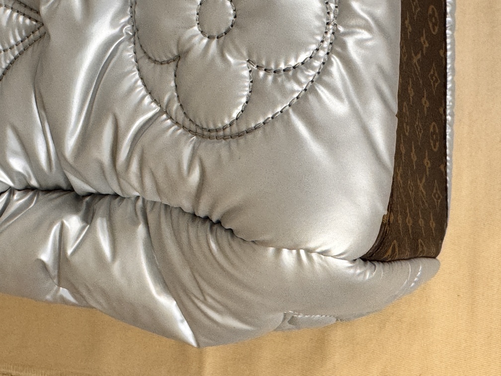 Onthego GM Pillow silber