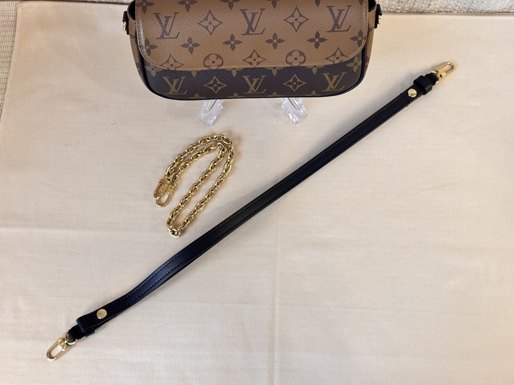 IVY Wallet on Chain bag Reverse II