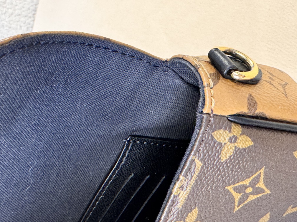 IVY Wallet on Chain bag Reverse II