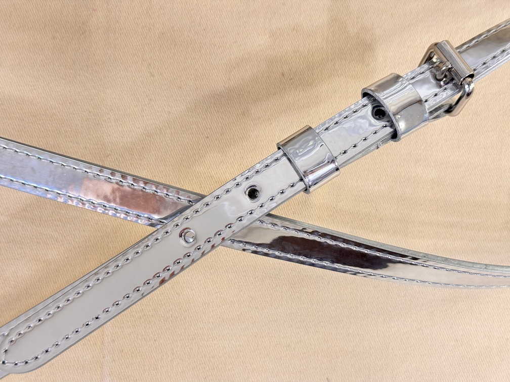 Pochette PILLOW groß silber