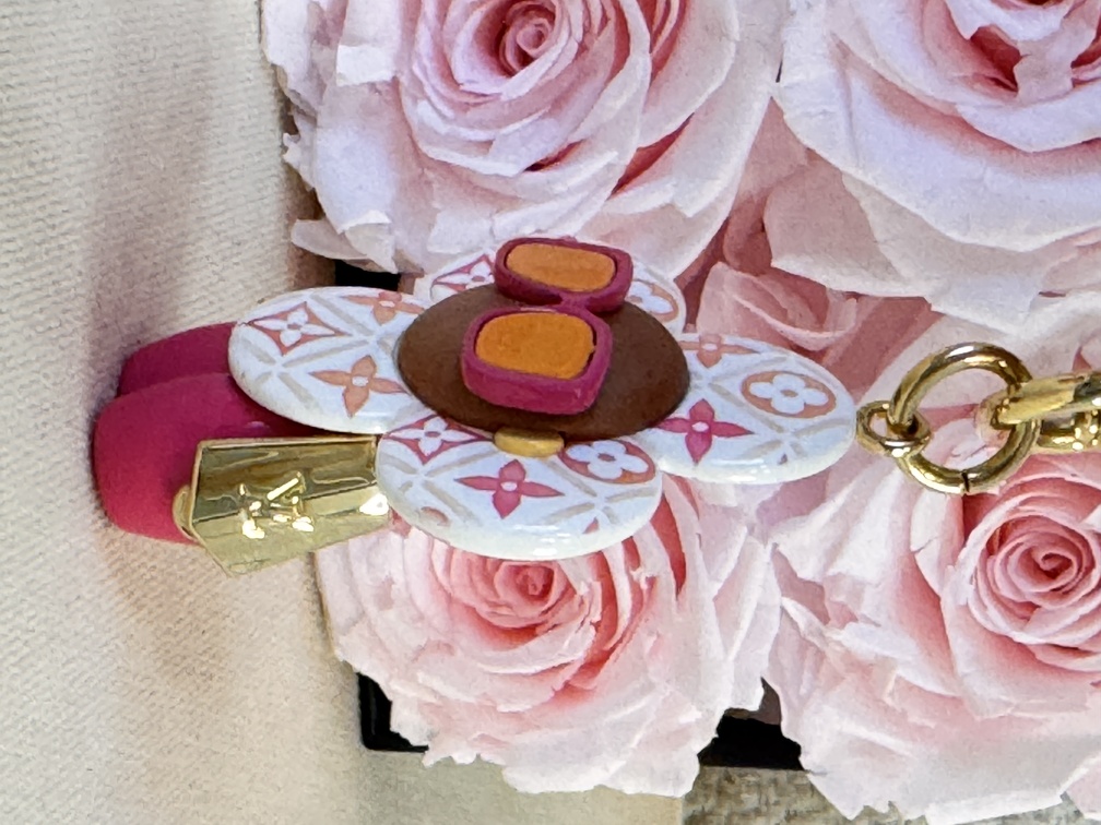 Taschenschmuck Vivienne By The Pool coral