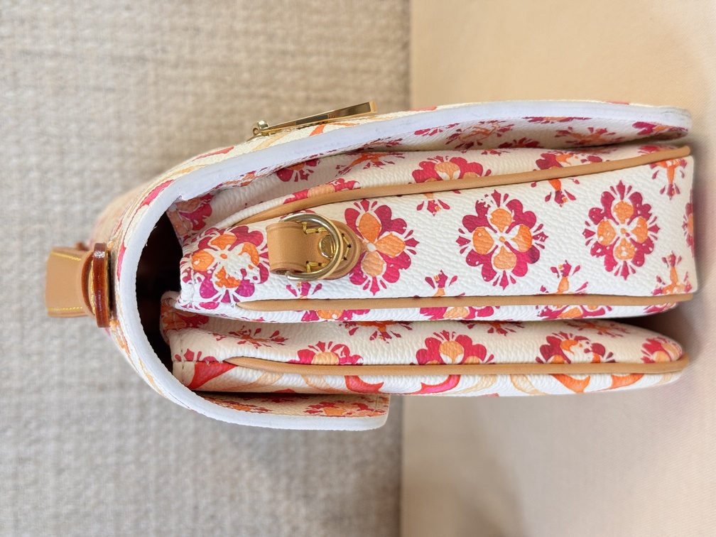 Pochette Metis By The Pool coral